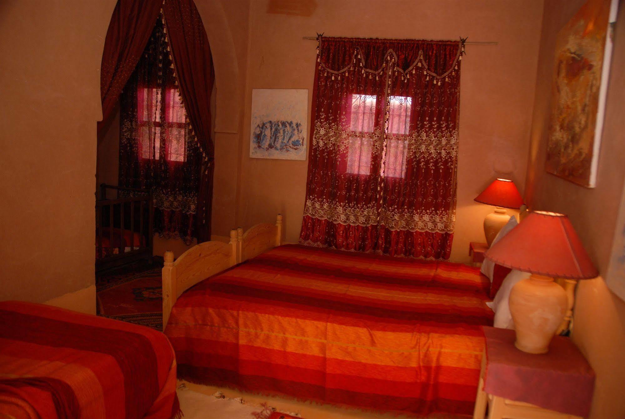 Kasbah Du Peintre Bed & Breakfast Аит Бен Хаду Екстериор снимка