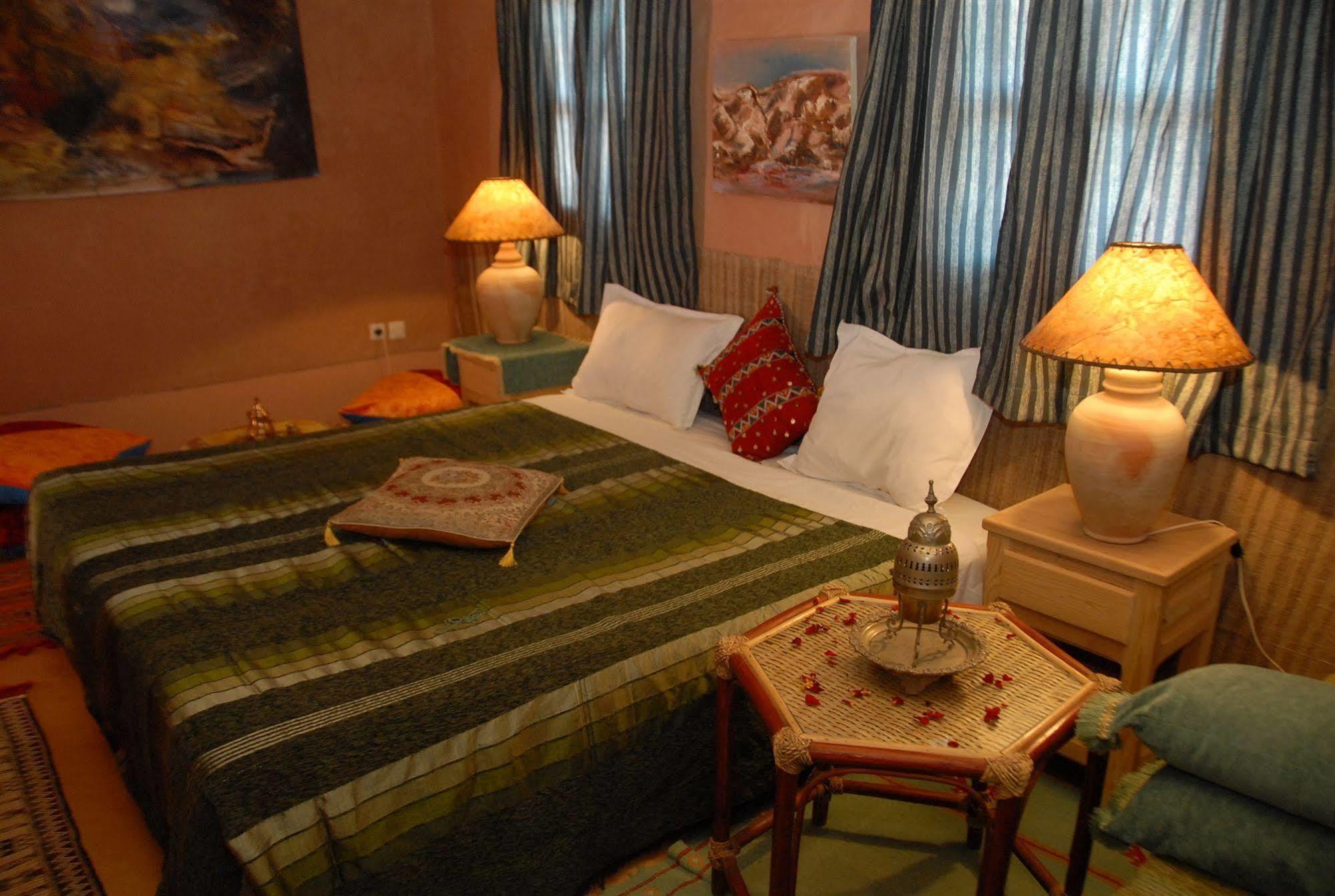 Kasbah Du Peintre Bed & Breakfast Аит Бен Хаду Екстериор снимка